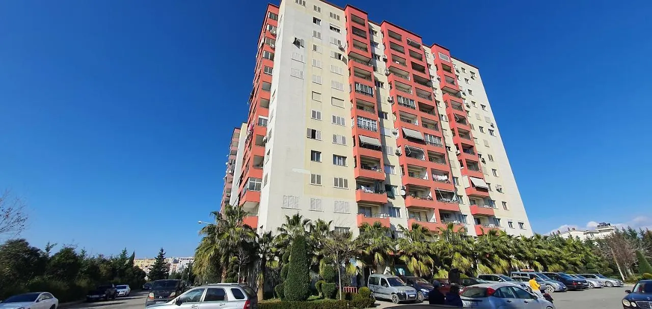 Bora Garden City Apartment تيرانا